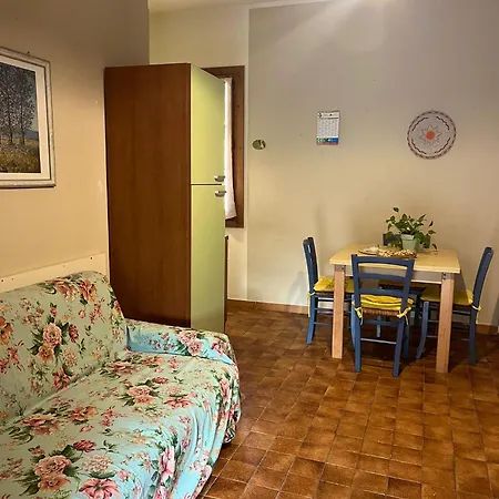 Il Glicine Apartment *